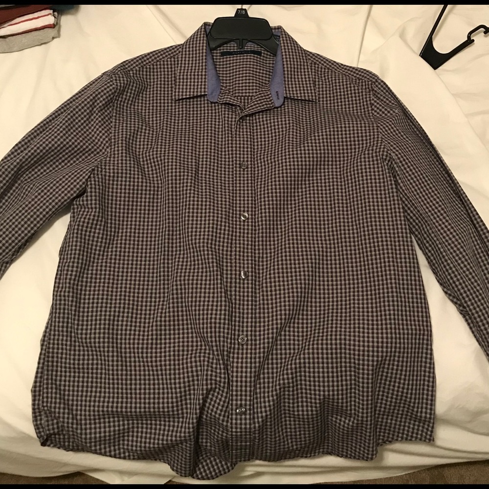 Perry Ellis Button Up